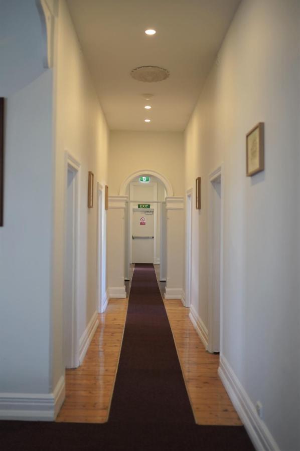 The Beaconsfield Hotel Fremantle Exterior photo